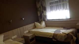 Мини-отель Zajazd Tytan Kochanowice Двухместный номер с 2 отдельными кроватями-7