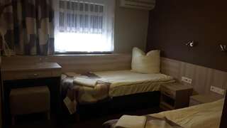 Мини-отель Zajazd Tytan Kochanowice Двухместный номер с 2 отдельными кроватями-15
